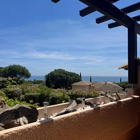 Apartment Vue Panoramique, Acces Plage, Piscine *