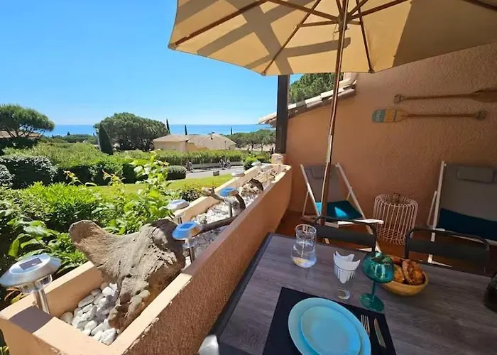 Vue Panoramique, Acces Plage, Piscine Апартаменты *